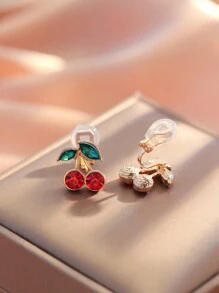 1pair Fashion Red Crystal Cherry Shaped Clip-On Earrings For Women, Elegant And Versatile Daily Wear Gift - No Piercing Ear Clips - View 4