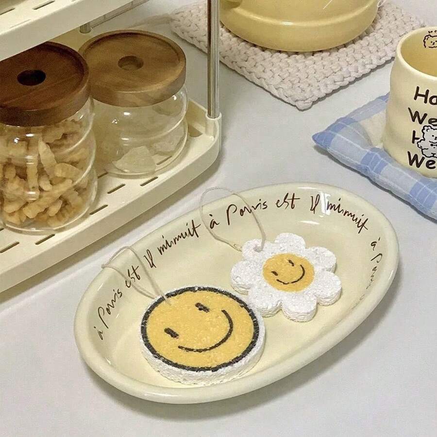 Daisy Compressed Wood Pulp Sponge Scrubber, Expands When Wet, Absorbent