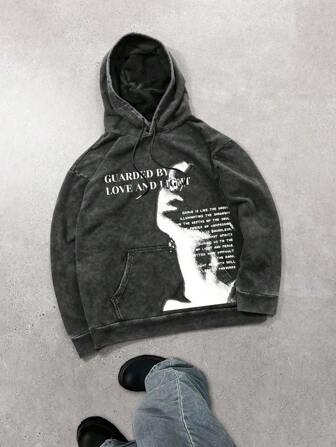 男式复古水洗休闲连帽衫，带肖像和字母印花