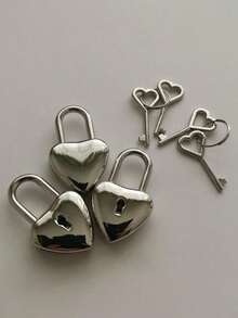 1set Heart Shape Padlock And Key Set Padlock With Key,Heart Lock Zinc Alloy Suitcase Luggage Bag Anti-Theft Lock,Mini Luggage Hardware Lock, For Suitcase Jewelry Box,Wedding Locks And Keys Working Keys And Locks Decorations,Gym Lockers(Five Olors To Choose From)