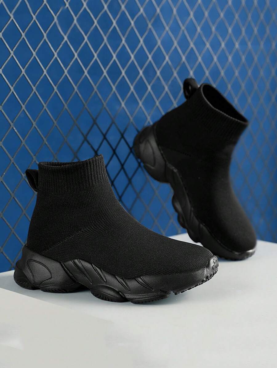 1 Paar Kinder Outdoor Freizeitschuhe mit einfarbigem rutschfestem Gummiboden, runde Zehenkappe, EVA-Sohle, Mädchen Sportschuhe mit süßen Socken, Eltern-Kind-Schuhe - Schwarz - Übersicht 1