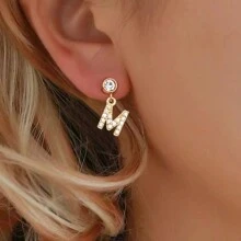 1 对时尚不锈钢字母吊坠圆形锆石耳坠女款 - 微鑲字母 - 查看 1