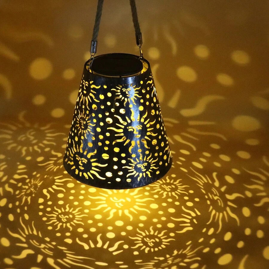 1 Stück Solar betriebene dekorative Laterne mit Schmetterling/Sonnensymbol/Kreis Design aus Eisen, einfache pastorale Gartenbeleuchtung, Schatten-Effekt, wasserdicht, zum Aufhängen, Außenbeleuchtung für Wege, Garten, Terrasse