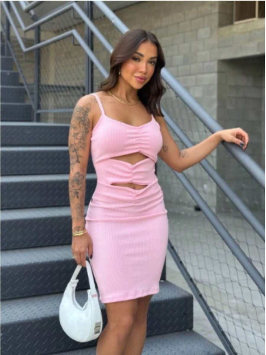 SHORT DRESS WITH STRAP AND NECKLINE AT THE BELLY, ELEGANT CASUAL, SUMMER FASHION - 淺粉色 - 查看 1