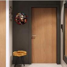 1件独特的耶稣花环标志平面印刷品，耶稣简约金属锡牌，精美的耶稣装饰彩色玻璃壁挂，适用于家居、房间、咖啡馆、卧室、酒吧、客厅墙面装饰礼品，圆形艺术美学，基督教节日礼物（8英寸x8英寸/20厘米x20厘米） - 孔位随机，可能在顶部、底部、左侧或右侧 - 彩色 - 查看 8