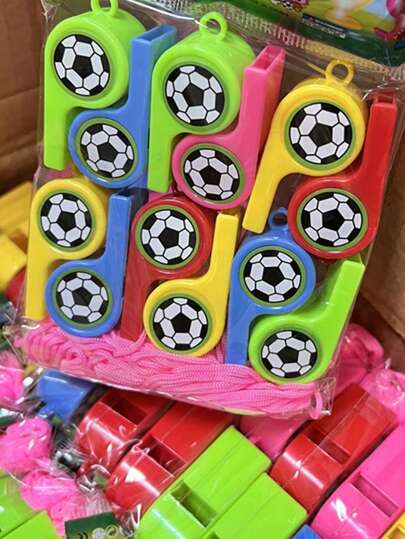 一套随机颜色趣味迷你创意塑料裁判哨 - 耐用响亮，适用于运动、游戏和活动，带挂绳（部分配件随机发送）