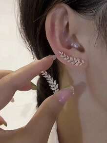 1 对优雅的叶子设计耳环 - 具有精致的细节，简约而独特的风格，适合女性日常穿着和派对场合，防过敏，易于搭配各种服装万圣节 - 多色 - 查看 3