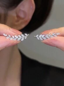 1 对优雅的叶子设计耳环 - 具有精致的细节，简约而独特的风格，适合女性日常穿着和派对场合，防过敏，易于搭配各种服装万圣节 - 多色 - 查看 8