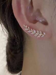 1 对优雅的叶子设计耳环 - 具有精致的细节，简约而独特的风格，适合女性日常穿着和派对场合，防过敏，易于搭配各种服装万圣节 - 多色 - 查看 4