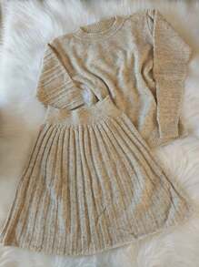 Schoolgirl Pleated Skirt And Long Sleeve Mousse Blouse Set In Tricot - 米色 - 查看 3