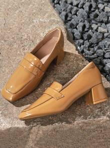 Ladies' Flat Sole Shoes Square Toe 2024 Spring And Autumn New Square Toe Shoes Women's Thick Heel Mid Heel Casual Small Leather Shoes Le Fu Shoes