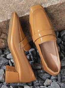 Ladies' Flat Sole Shoes Square Toe 2024 Spring And Autumn New Square Toe Shoes Women's Thick Heel Mid Heel Casual Small Leather Shoes Le Fu Shoes