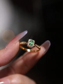 1 chiếc nhẫn bạc Sterling 925 mạ vàng 18K, khảm Cubic Zirconia và ngọc lục bảo giả, nhẫn vuông màu xanh lá cây phong cách hoàng gia cổ điển sang trọng, thích hợp cho phụ nữ đeo ngoài trời, đi nghỉ hoặc mua sắm - màu xanh lá - Xem 2