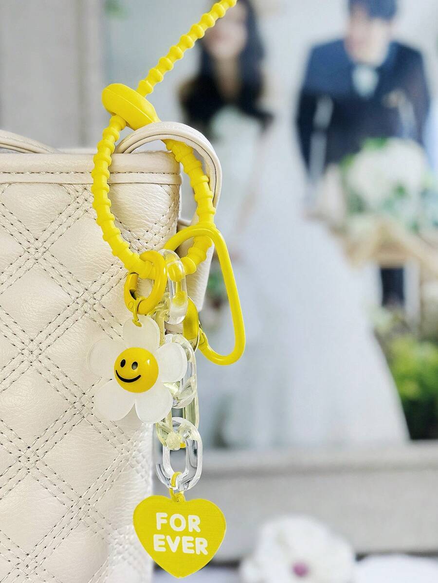1pc New Fashion Flower Heart Love Car Key Chain Casual Backpack Pendant Holiday Gift - Multicolor - View 1