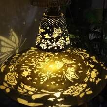 1 Stück Solar betriebene dekorative Laterne mit Schmetterling/Sonnensymbol/Kreis Design aus Eisen, einfache pastorale Gartenbeleuchtung, Schatten-Effekt, wasserdicht, zum Aufhängen, Außenbeleuchtung für Wege, Garten, Terrasse