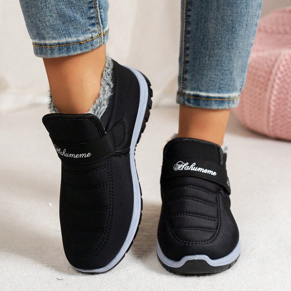 Botas de nieve con forro térmico grueso y autoadhesivas de moda de invierno 2025 para mujer, zapatos de nieve cómodos de suela blanda para deportes