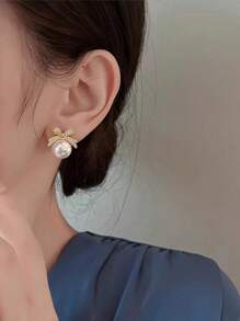 1 对欧美经典时尚蝴蝶结水晶仿珍珠耳钉，优雅魅力耳环，适合女性情人节、妈妈、母亲、母亲节、礼物 - 米色 - 查看 4