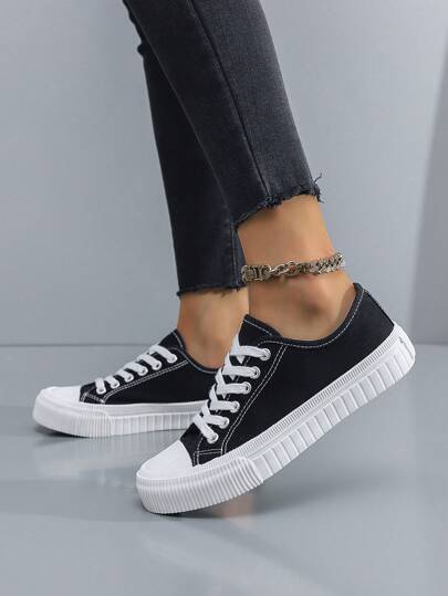 Unisex Casual Minimalist Canvas Sneakers In Black And White Vulcanized Rubber Sole