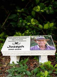 jinhuoba 1 件个性化纪念长椅人体纪念石，带彩色照片，人体墓碑标记，送给逝去亲人的礼物，墓地牌匾装饰时尚、时尚、多彩、复古、可爱、简约、可爱定制、独特、定制、个性化宠物，适合周年纪念、生日 - 彩色 - 查看 3