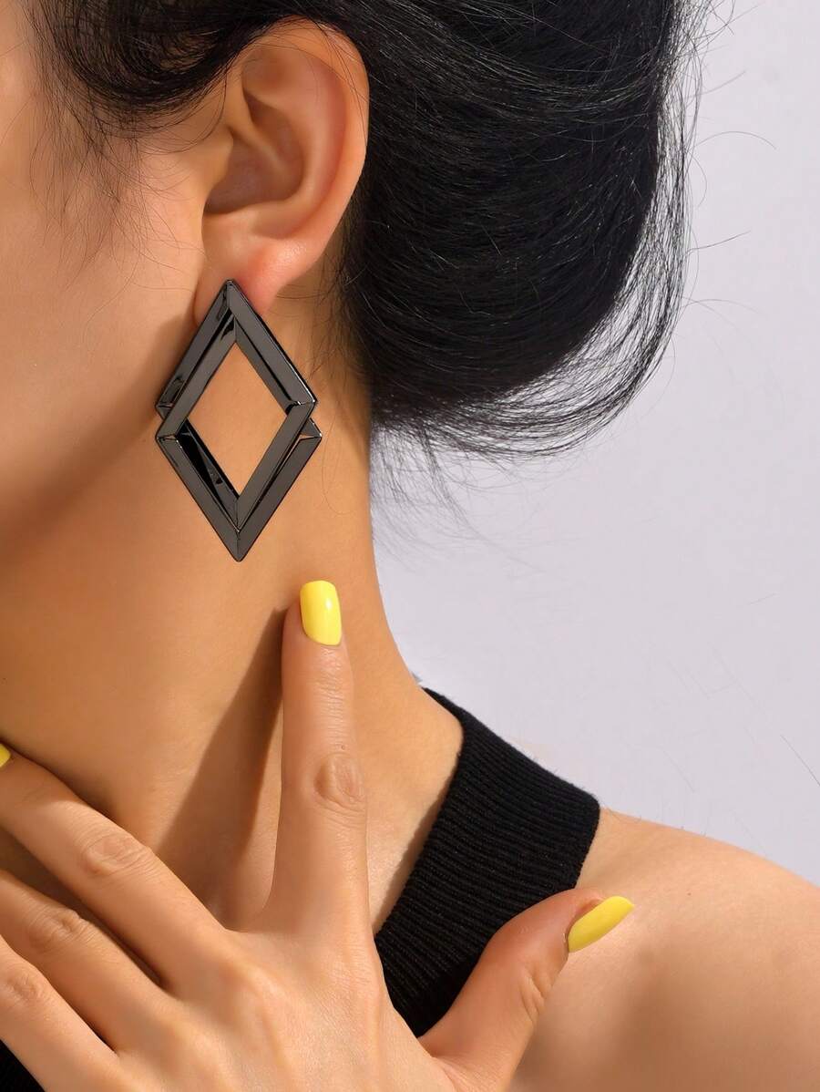 1 Đôi bông tai nữ hình vuông bất đối xứng, thiết kế phóng khoáng, cá tính, kiểu dáng tối giản hình thoi và hình tròn, sang trọng, lãng mạn, phù hợp cho sử dụng hàng ngày, đi làm, họp mặt, lễ hội âm nhạc, mua sắm, quán bar, làm quà tặng cho gia đình và bạn bè. - màu đen - Xem 1