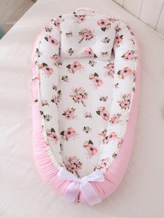 1 件柔软花卉印花婴儿床带枕头，适用于新生儿床，可折叠可洗便携式婴儿床，爱心情人节