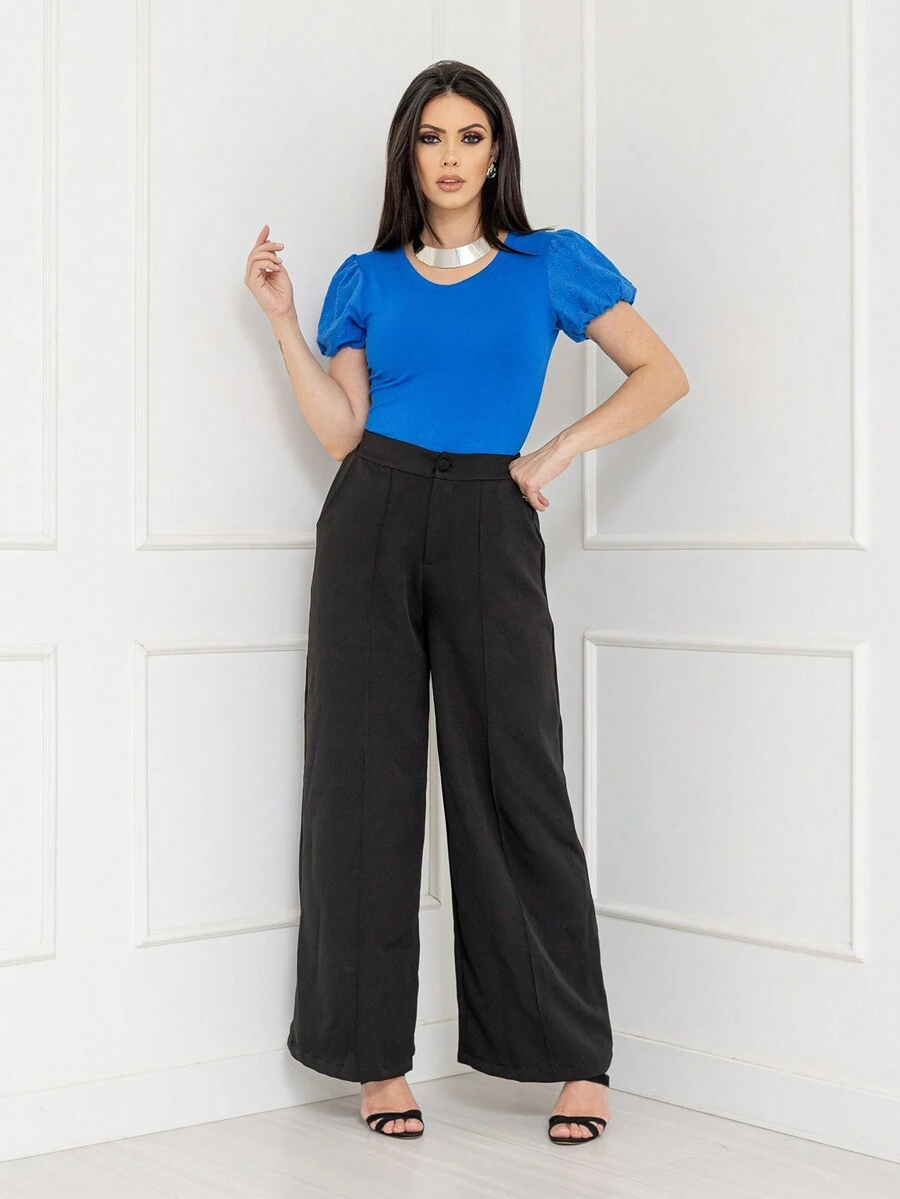 Imported Short Sleeve Lady's T-Shirt. Pure Cotton Fabric, Very Comfortable And Refreshing To Wear. It Has Puffed Sleeves With Small Holes For Decoration. Round Neckline. Model CMZ134. - Màu xanh lam - Xem 1