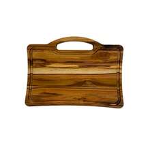 Tábua de Corte e Serviço com Alça em Formato de Mala I Em Madeira de Teca 34x20cm - Le Requena, Promoção da