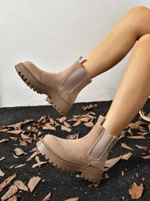 Women's Thick Sole Boots, Fashionable Chelsea Short Boots, Black Combat Boots For Spring, Autumn And Winter. Suitable For Daily, Party, Wedding Attire. Can Be Paired With Jeans, Skirts, Leather Pants, Dresses, Leather Jackets, Sweaters, Down Jackets, Hoodies, And More, Go With Sweater Dress