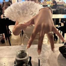 新娘白色蓬松扇子单身派对周末婚礼订婚新娘送礼会装饰拍照道具未来太太妻子礼物 - 白色 - 查看 2