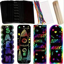 Set de 12/24/48 piezas para hacer marcadores de libros estilo arcoíris - kit de manualidades para crear marcadores personalizados con 4 estilos, cintas de satén, herramientas de rascado y pintura DIY para obsequios de fiesta, actividades en el aula y decoración de regalos, obsequios para fiestas infantiles, artículos para fiestas infantiles, actividades escolares - Multicolor - Ver 7