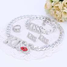 Damen Charme Braut Kristall Kuss Lippenstift Großer Buchstabe Halskette Ohrringe Ring Armband Klassisches Hochzeit Party Schmuckset