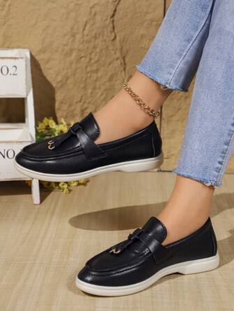 2024 新款时尚简约优雅防滑耐磨舒适设计经典女士休闲鞋适合室内外穿着