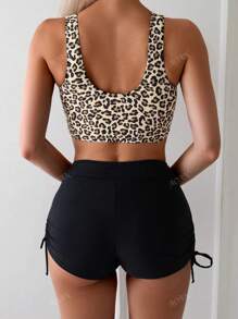 Nuevo bikini sexy con tiras gruesas y acolchadas, estampado de leopardo, escote profundo en V, separado con cordones, traje de baño de moda para mujer para la playa y el verano