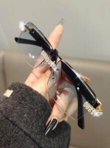 Leopards play ball 1 Pair Rhinestone Decorated Frameless Rectangular Fashion Fashion Glasses, Unisex, Suitable For Driving, Beach Travel, Summer Beach Vacation, Outdoor Activities, Etc. - Rhinestone Decorated Frameless/diamond Cut 3D Lenses - View 6