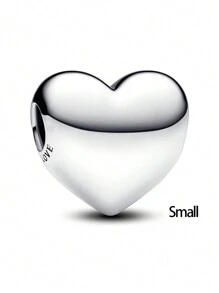 一款时尚的镀银白铜手牵手钩，饰有光滑的金银双色，并刻有“永远在你身边”的字样，是情人节情侣生日的理想礼物。 - 愛心串珠 - 查看 17