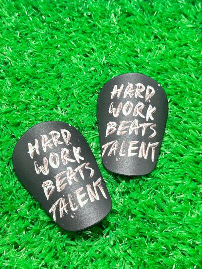 1 Paar 4 X 6 cm minimalistische und kantige Fußball Schienbeinschoner