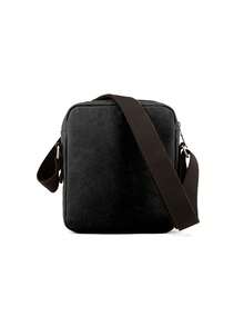 Ein neuer kurier, der mann, einhängig, leicht und adress, der reise-kurier, der reisesport-kurier, der reisestil, 2024, der mann am straßenzug, die schicke krawatte.