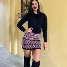 Vestido corto corte lápiz Tejido manga larga cuello redondo patrón panal de abeja - Negro - Ver 1