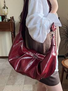 Geantă de umăr plisată din piele PU strălucitoare, vintage vișinie, uleiată, ceară, geantă crossbody casual versatilă pentru femei, capacitate mare, potrivită pentru naveta zilnică, întâlniri, cumpărături, în formă de semilună