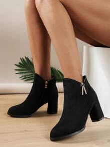 Fall/Winter 2025 Women's Chunky Heel Round Toe Fashion Boots - Black - View 4