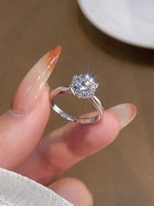 ESBERRY 时尚优雅的订婚戒指，适合重要场合