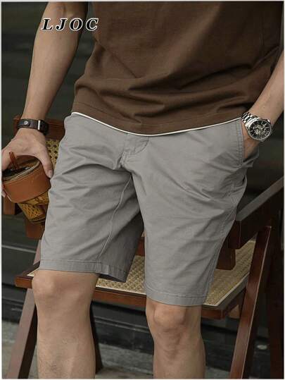 Bermuda masculina estilosa, jeans sem elasticidade, com perna reta e bolsos práticos, perfeita para uso diário