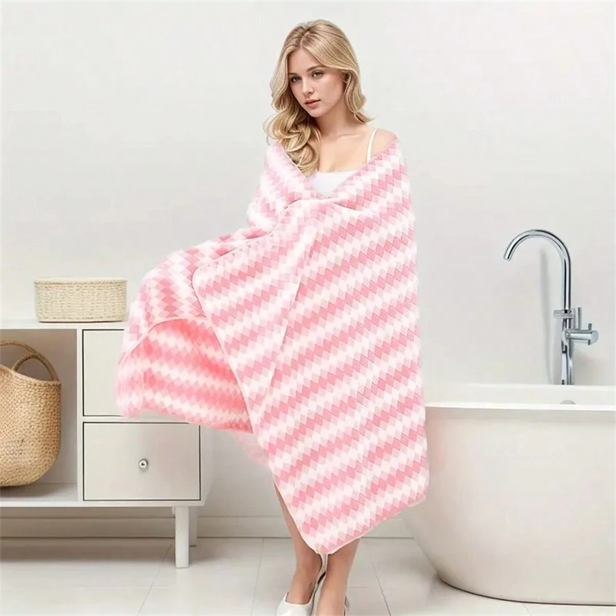 1pc Ultra-Soft Bath Towel - Quick Drying, Super Absorbent, Dreamlike Cubic Pattern Design, Perfect Choice For Modern Bathroom - Pink - View 1