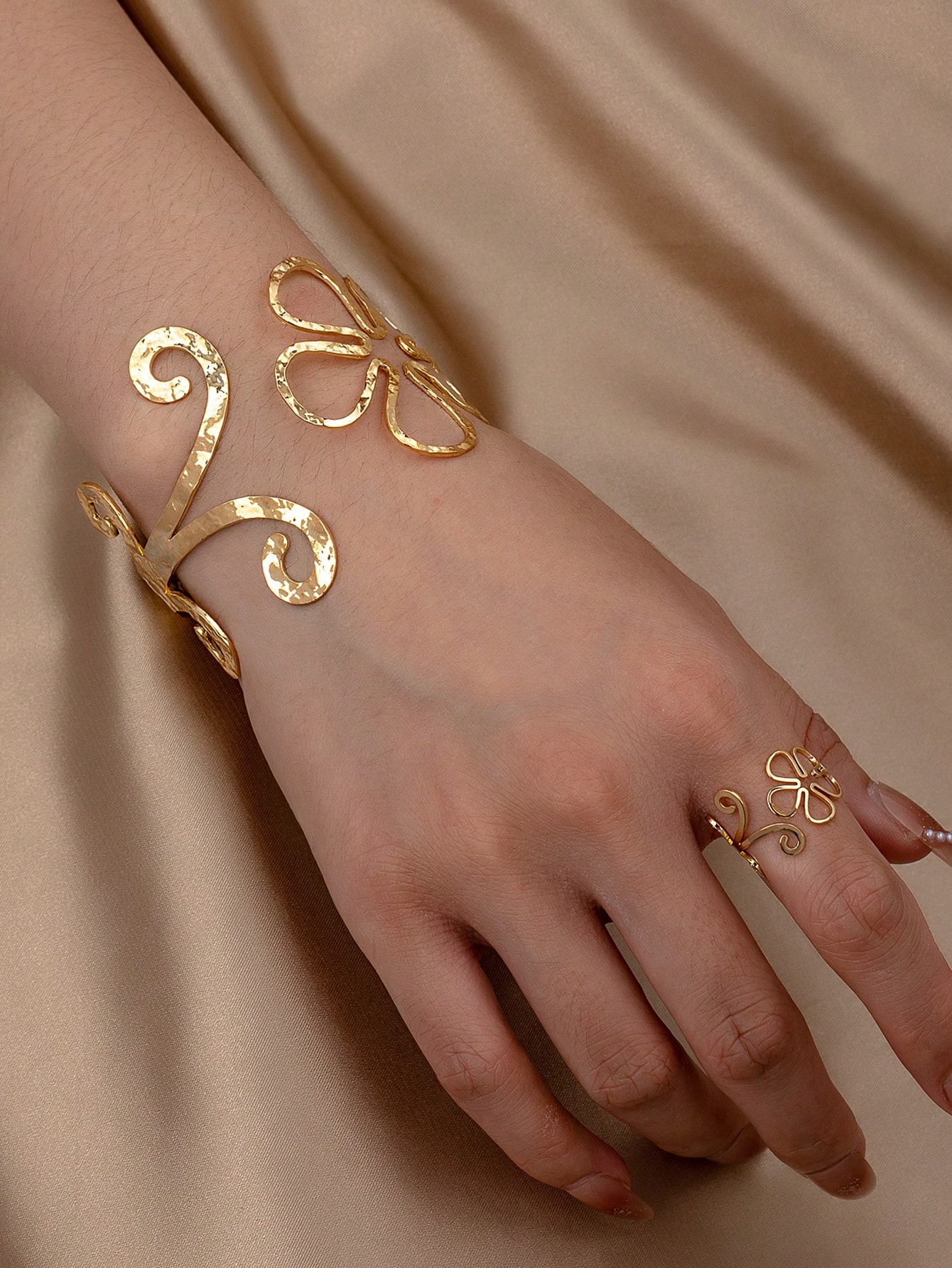 طقم سوار و خاتم