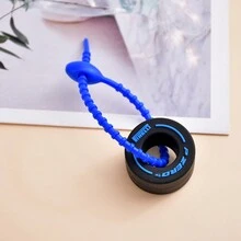 1pc Racing Tire Shaped Keychain, Novelty Car Tire Keyring, Gift Accessories Halloween - Multicolor - View 3