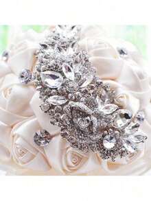 Bride Holding Bouquet - 1款 - 查看 2