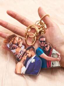 1 Personalisierter individuell gravierter farbiger Foto-Schlüsselanhänger - Anhänger aus Edelstahl und Acryl, geformter transparenter Anhänger geeignet für Taschen und Koffer usw. - Personalisiertes individuelles Valentinstag-Geschenk, perfekt für Väter, Freunde oder Paare, Fotos Ihrer Kinder, Ihrer Lieben, Ihrer Eltern und sogar Ihrer Haustiere darauf drucken, sodass Ihre kostbaren Erinnerungen immer bei Ihnen bleiben.