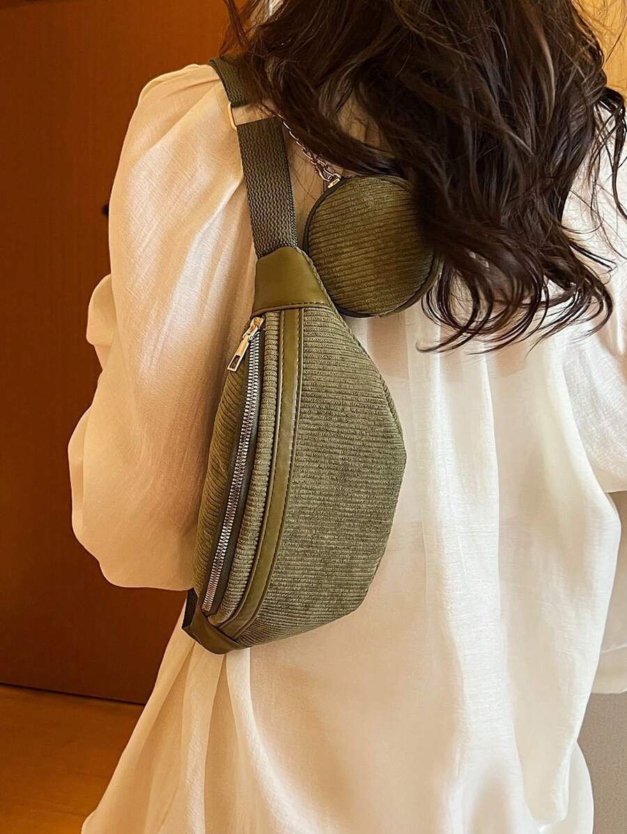 大容量包包女2024新款小众设计斜挎布包运动网红流行单肩胸包