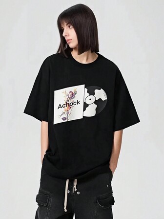 时尚趣味 CD 印花 T 恤，圆领休闲短袖，时尚百搭宽松黑色上衣，适合日常穿着、派对、居家、外出、健身