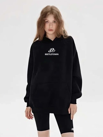 男女新款时尚印花连帽衫，宽松休闲运动街头情侣套头衫，适合日常穿着黑色